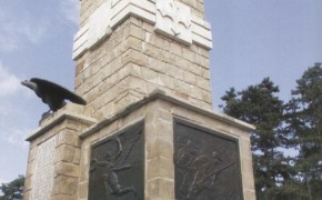 Mausoleul vanatorilor de munte din Targu Neamt