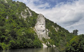 Statuia lui Decebal pe Dunăre